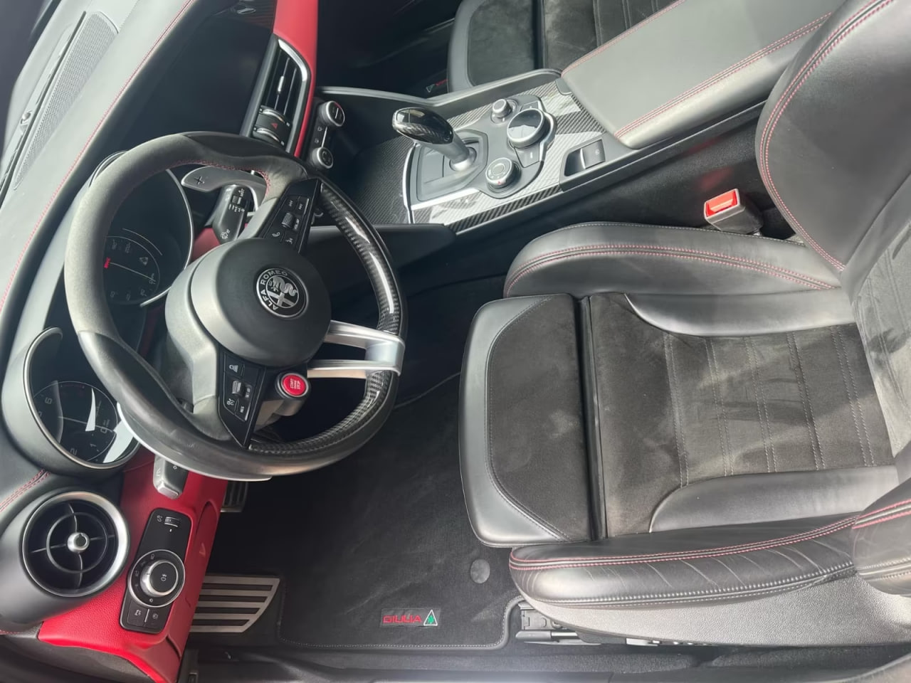 Alfa Romeo Giulia Quadrifoglio 7
