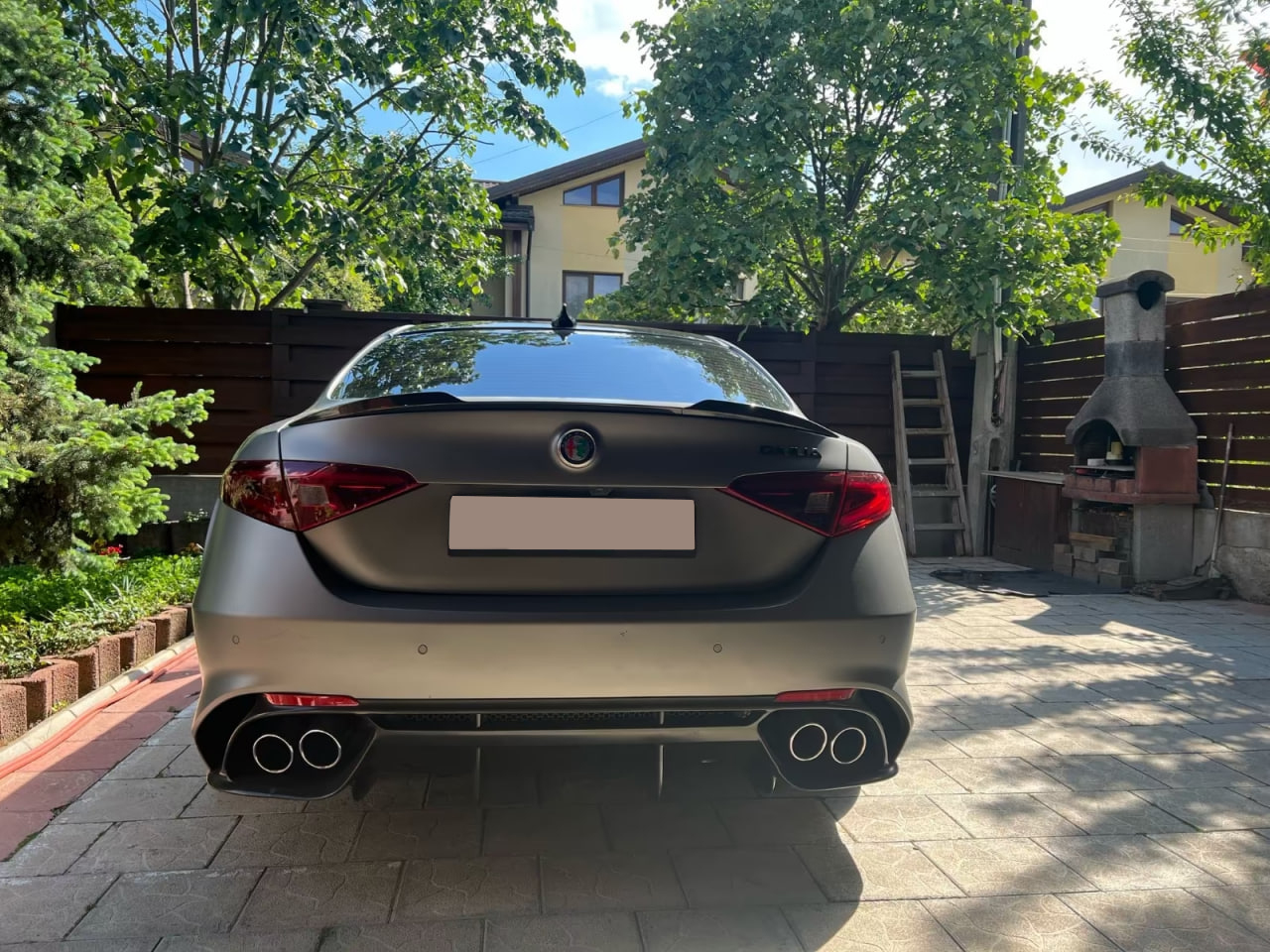 Alfa Romeo Giulia Quadrifoglio 2